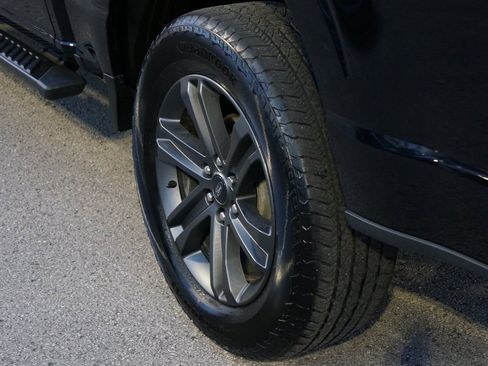 Used 2023 Ford F150 XLT w/ Equipment Group 302A High image 10