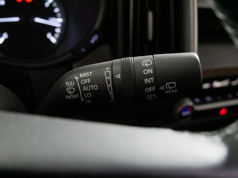 Used 2025 MAZDA CX-50 AWD 2.5 Hybrid w/ Premium Pkg image 30