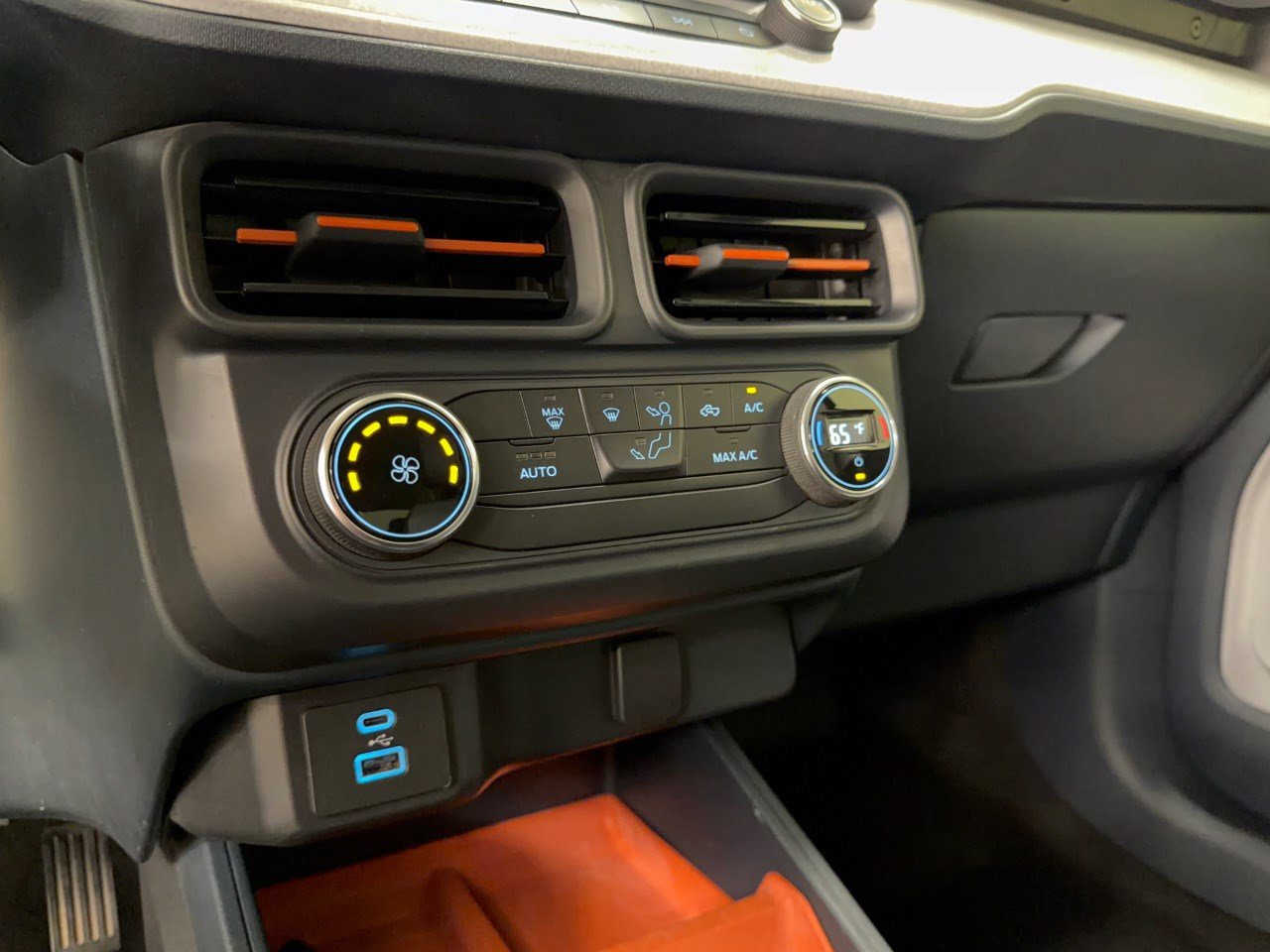 Used 2022 Ford Maverick XLT w/ Equipment Group 300A Standard AWD/4WD image 22