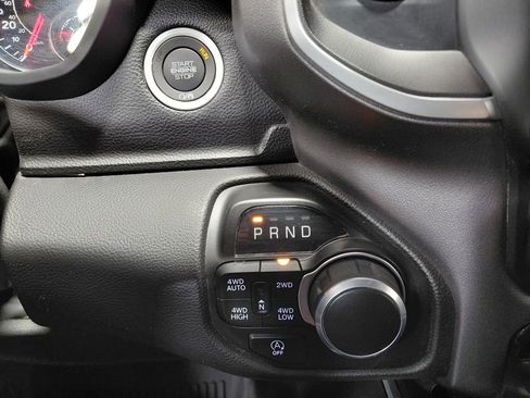 Used 2023 RAM 1500 Big Horn AWD/4WD image 32