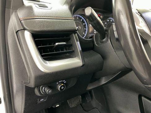 Used 2018 GMC Terrain SLE image 21