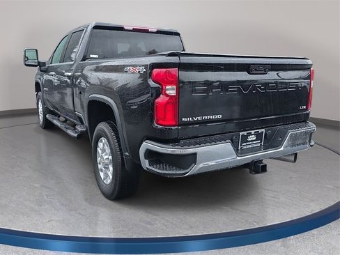 Used 2024 Chevrolet Silverado 2500 LTZ image 8