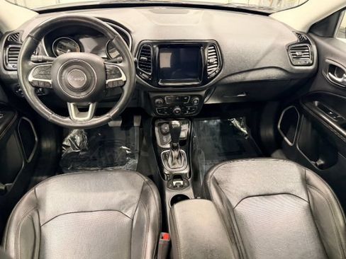 Used 2018 Jeep Compass Limited w/ Navigation Group AWD/4WD image 27