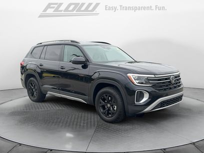 New 2025 Volkswagen Atlas Peak Edition SE