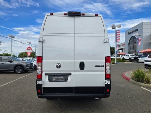 Used 2025 RAM ProMaster 3500 FWD image 5