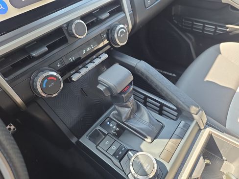 Used 2024 Toyota Tacoma TRD Sport AWD/4WD image 17