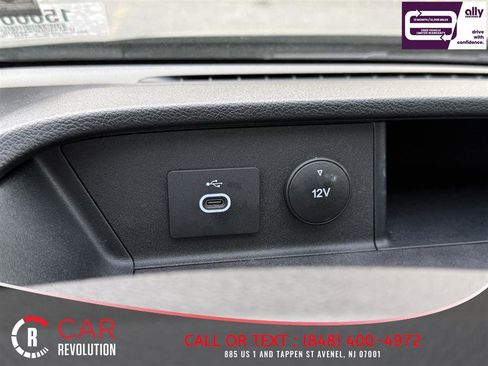 Used 2023 Ford Transit 350 XLT image 30