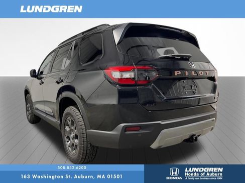 New 2026 Honda Pilot TrailSport image 25