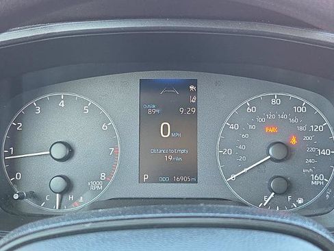 Used 2025 Toyota Corolla LE FWD image 11