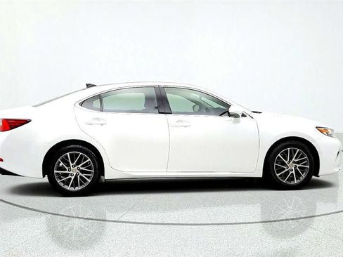 Used 2018 Lexus ES 350 w/ Luxury Package w/Wood Trim FWD image 4