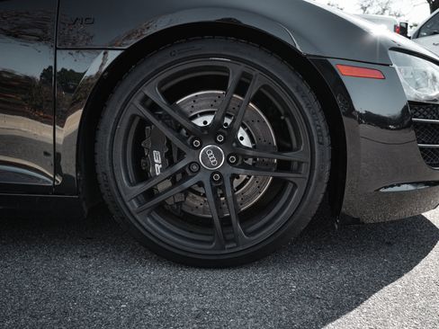 Used 2010 Audi R8 V10 image 15