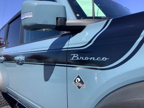 Used 2022 Ford Bronco Outer Banks w/ Sasquatch Package AWD/4WD image 42