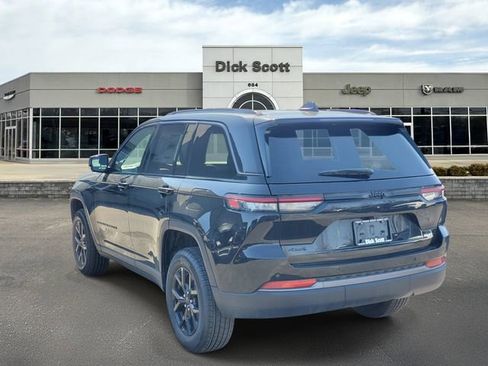 New 2026 Jeep Grand Cherokee Altitude AWD/4WD image 3