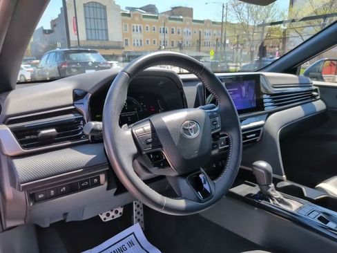Used 2025 Toyota Camry SE FWD image 25