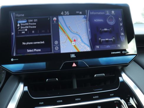 Used 2021 Toyota Venza Limited image 30