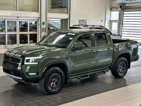 Used 2026 Nissan Frontier PRO-4X w/ Pro-4x Convenience Package AWD/4WD image 3