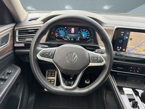 Used 2024 Volkswagen Atlas SEL Premium R-Line AWD/4WD image 25