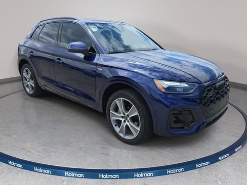 Used 2025 Audi Q5 2.0T Premium w/ Convenience Plus Package AWD/4WD image 4