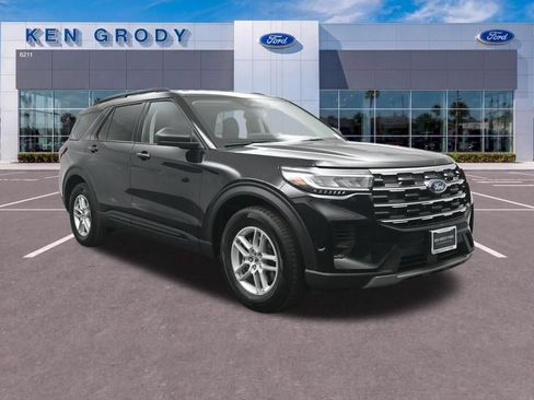 New 2026 Ford Explorer Active RWD image 1