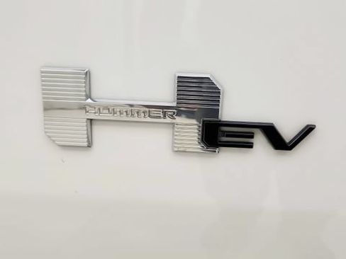 Used 2025 GMC Hummer EV 2X AWD/4WD image 30