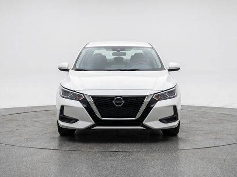 Used 2025 Nissan Sentra SV image 2