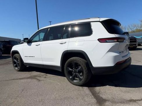 Used 2022 Jeep Grand Cherokee L Laredo AWD/4WD image 6
