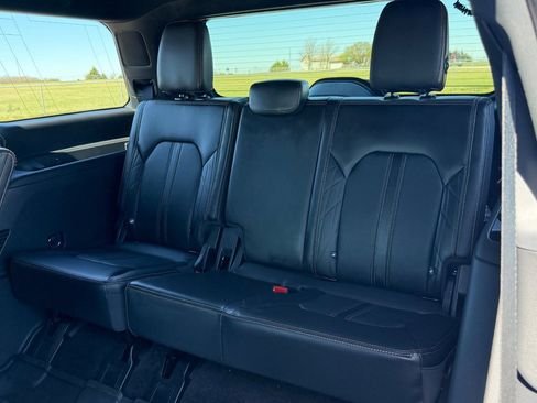 Certified 2022 Ford Expedition Platinum image 25