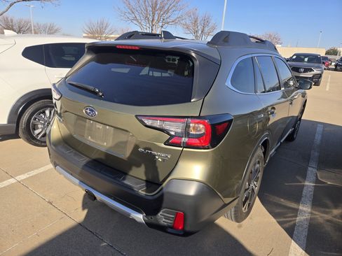 Used 2022 Subaru Outback Limited XT image 7