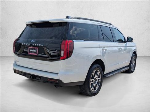 New 2025 Ford Expedition Active image 5