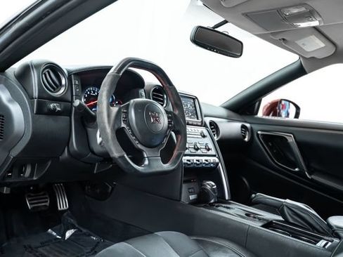 Used 2014 Nissan GT-R Premium AWD/4WD image 19