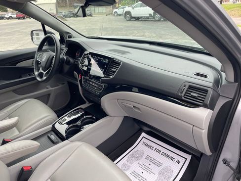 Used 2021 Honda Pilot Touring image 34