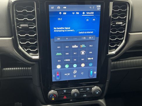 Used 2024 Ford Ranger XLT w/ FX4 Off-Road Package image 19