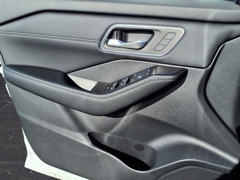 New 2026 Nissan Rogue Platinum w/ Tech Package image 22