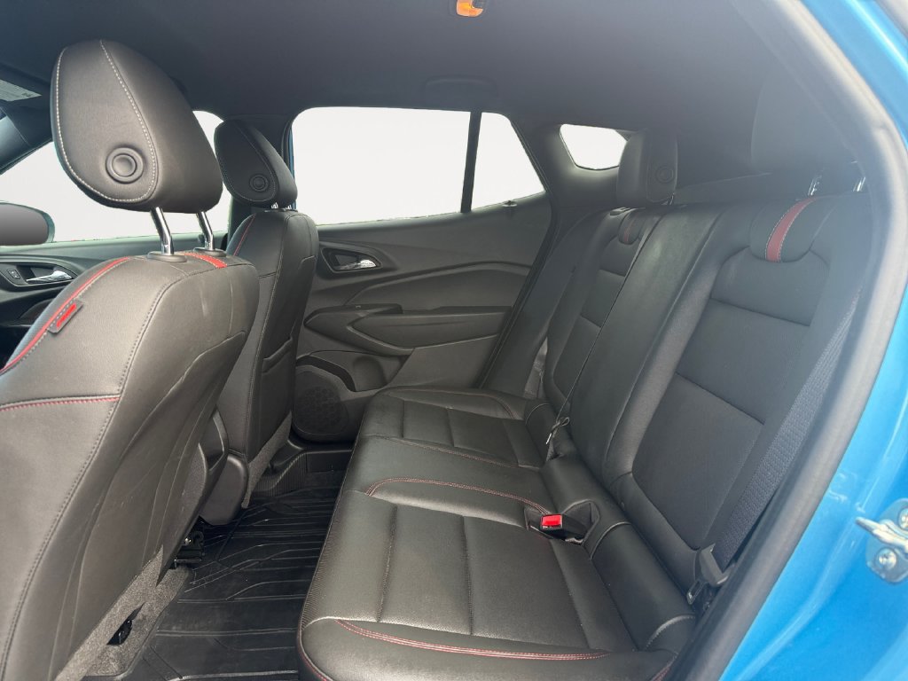 Used 2026 Chevrolet Trax RS FWD image 13