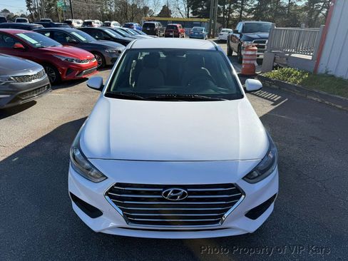 Used 2022 Hyundai Accent SE image 2