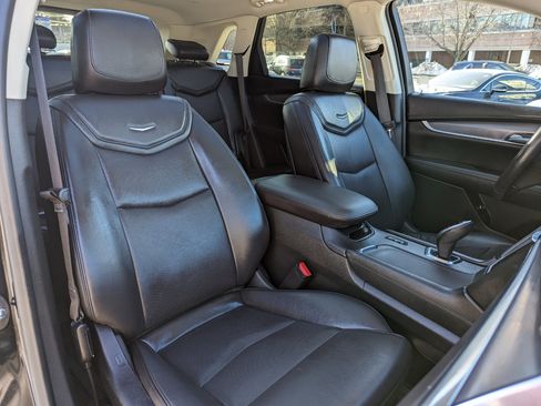 Used 2019 Cadillac XT5 Luxury image 30