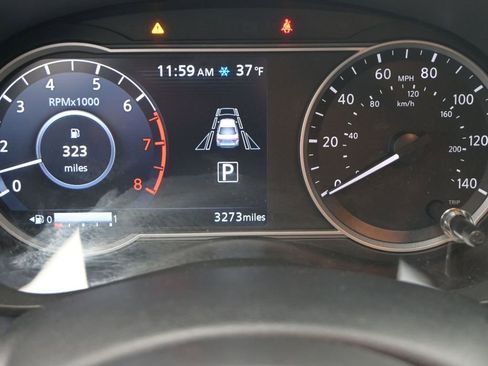 Certified 2025 Nissan Versa SR w/ Electronics Package image 18