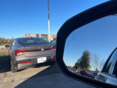 Used 2024 Hyundai Santa Fe SEL image 5