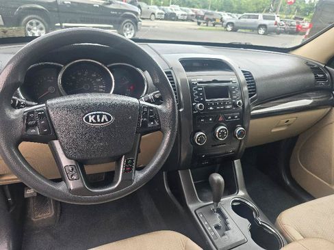 Used 2011 Kia Sorento LX w/ Convenience Pkg AWD/4WD image 8