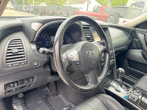 Used 2014 INFINITI QX70 AWD w/ Premium Package image 18