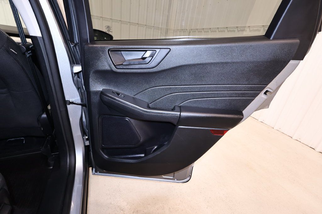 Certified 2022 Ford Escape SE w/ Convenience Package FWD image 16