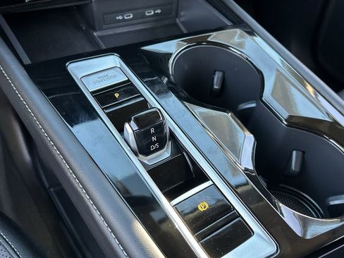 Used 2024 Volkswagen Atlas SE AWD/4WD image 26