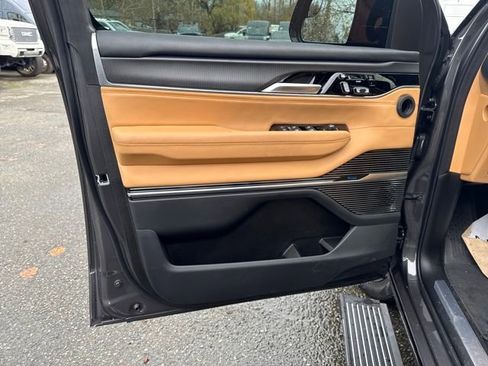 Used 2025 Jeep Grand Wagoneer L Series III w/ Quick Order Packagew 28T image 16