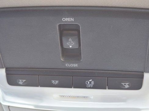 Used 2020 Nissan Altima 2.5 SV image 33