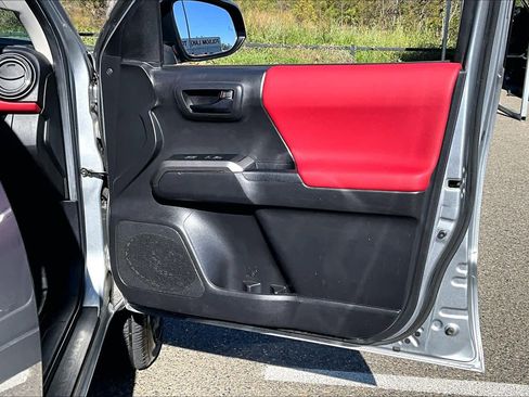 Certified 2023 Toyota Tacoma SR5 w/ Technology Package image 22