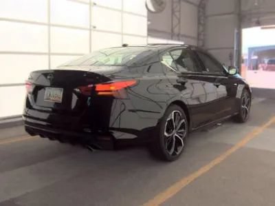 Used 2025 Nissan Altima 2.5 SR FWD image 5