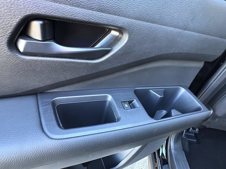 Certified 2025 Nissan Pathfinder SV FWD image 19