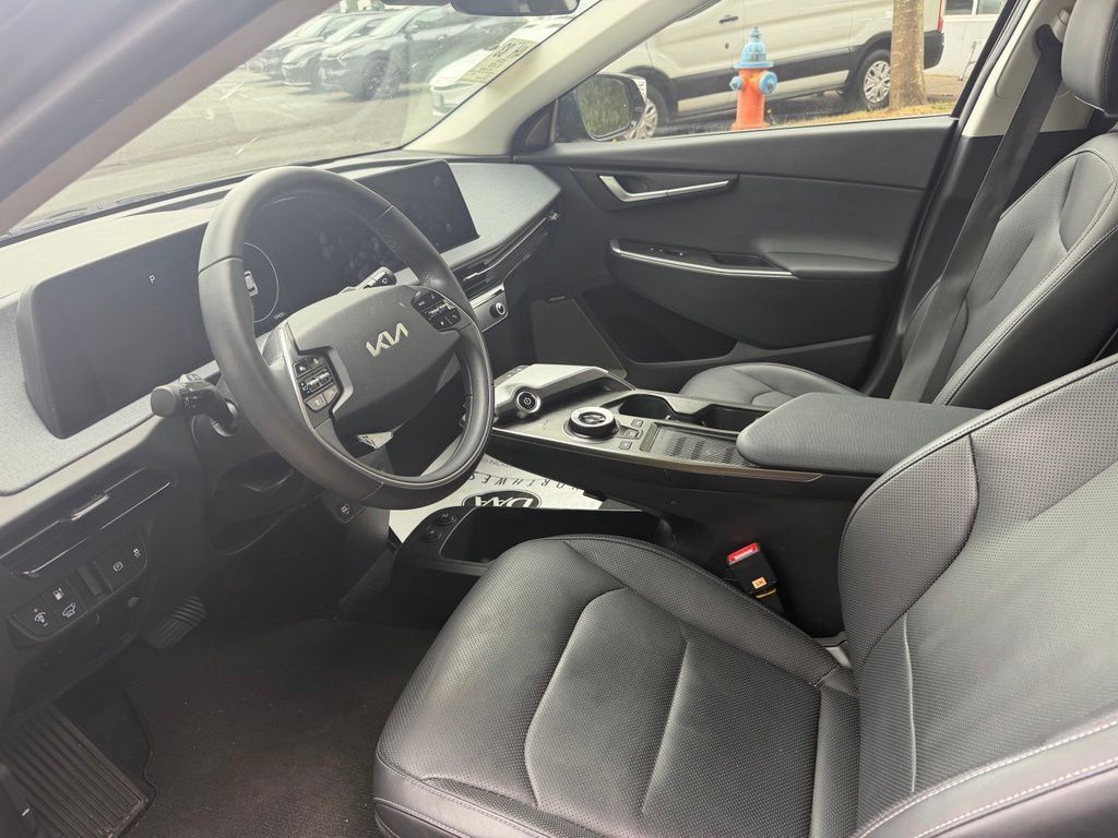 Used 2024 Kia EV6 Wind RWD image 14
