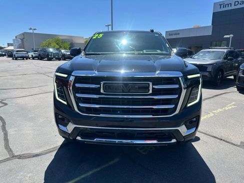 Used 2025 GMC Yukon XL Elevation w/ Elevation Premium Package AWD/4WD image 4