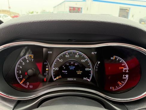 Used 2020 Jeep Grand Cherokee Laredo AWD/4WD image 28